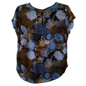 H&M Floral Short Sleeve Blouse Size 4 thumbnail 3