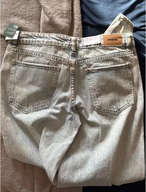 Tilly's Low-Rise Baggy Jeans thumbnail 4