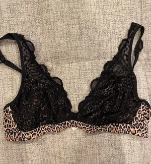 Victoria's Secret PINK Bralette thumbnail 1