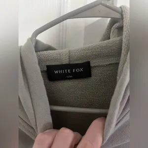 White Fox Boutique Hoodie Logo Grey Size S/M thumbnail 3