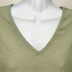 Entro Sage Green V-Neck Short Sleeve Top thumbnail 4
