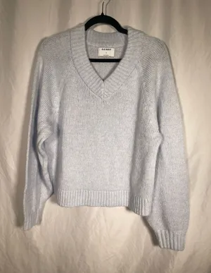 Old Navy Womens Cozy V Neck Sweater Blue Wool Blend New Medium thumbnail 1