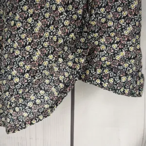 Loft Outlet Ditsy Floral Cottagecore Business Casual Boho Button-Up Blouse thumbnail 10