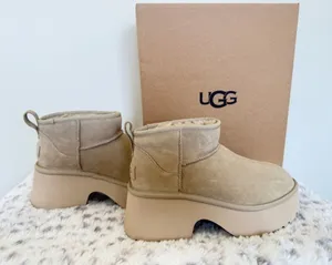 UGG Classic Ultra Mini New Heights Platform Boot Sz 9 thumbnail 1