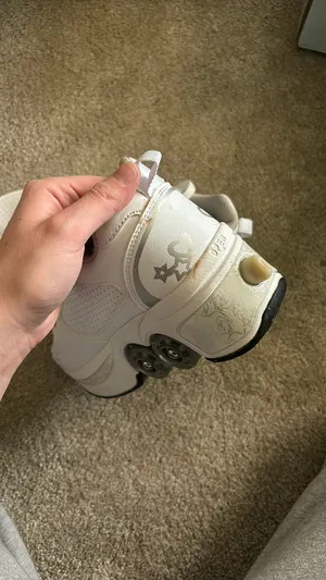 Roller Skate Walking Shoes White Size 7 thumbnail 4