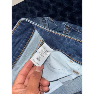 Maurices Mid-Rise Destressed Jeans Distressed‎ Denim Casual Everyday Size M thumbnail 4