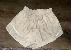 Lululemon Hotty Hot Shorts thumbnail 1