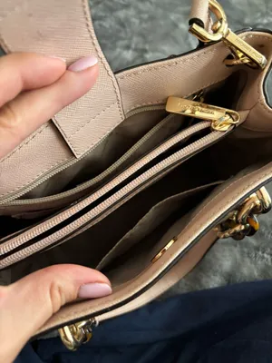 Michael Kors purse thumbnail 3
