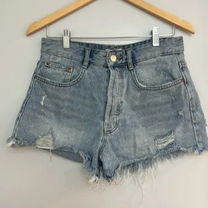 MOVING SALE Zara Distressed denim cutoff shorts thumbnail 3