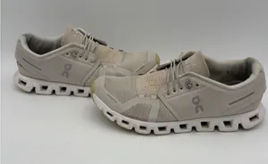 On Cloud Woman’s 9 Running Shoes - Excellent Condition-Running Or Casual thumbnail 1