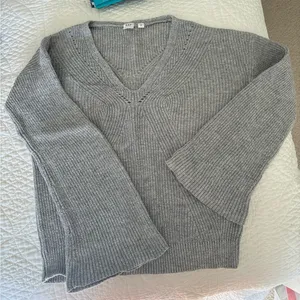 Gap flare sleeve sweater thumbnail 1