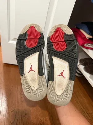 Air Jordan 4 Retro “White Cement” sneakers in Grade School (GS) size 6.5Y thumbnail 4