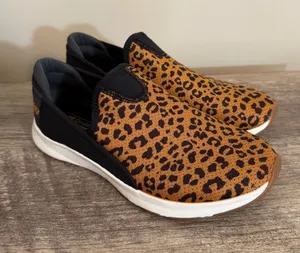 New Balance Dynasoft Slip On Cheetah Print Sneakers Women’s Size 7.5 Lightweight thumbnail 1