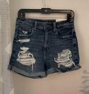 AE mom shorts thumbnail 1