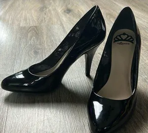 Fergalicious Black Heels Size 7.5 thumbnail 1
