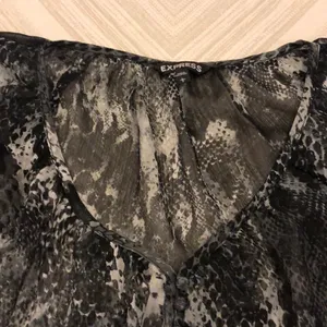 Express Snakeskin Sheer Short-sleeve Blouse thumbnail 3