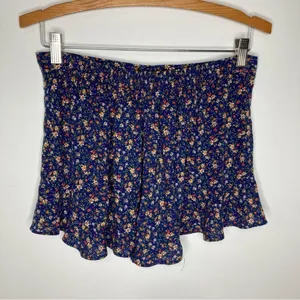 American Eagle Outfitters floral shorts size medium‎ thumbnail 3