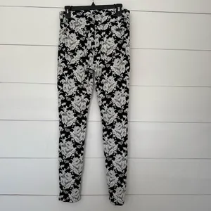 7 for All Mankind Women’s 28 Black Floral Ankle Pants thumbnail 3