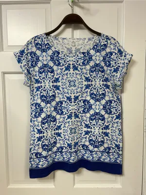 House of CB Blue and White Paisley-Print Short Sleeve Top thumbnail 2