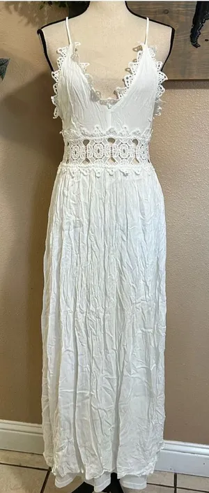 NWOT Lulus This is Love White Lace Maxi Dress size Large thumbnail 1