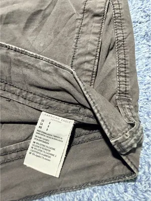 American Eagle Gray Stretch Cargo Shorts Size 8 thumbnail 5