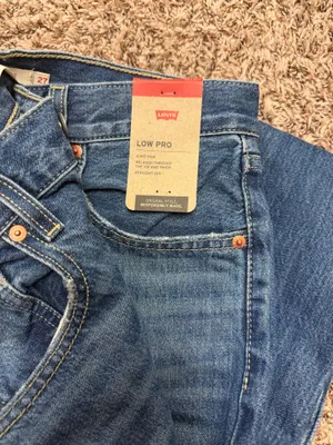 Levi’s Jeans Low Pro Straight Women’s Mid-Rise thumbnail 3