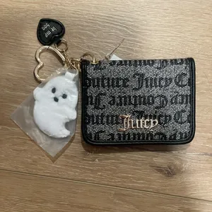 Juicy Couture Spooky Card Holder Wallet with Ghost and “be my boo” Charm thumbnail 6