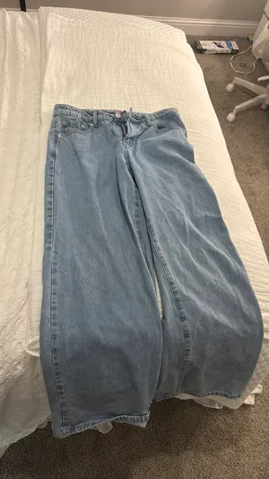 Low-Rise Edikted Jeans Raelynn thumbnail 2