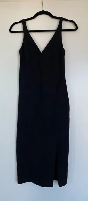 Lulus Black V-Neck Midi Dress thumbnail 1