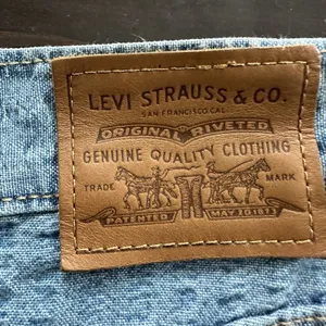 Levis Premium Womens High Loose Shorts Sz 26 Lets Stay in Short thumbnail 10