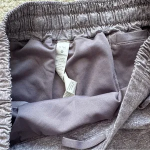Lululemon Hotty Hot Lined Short 4" thumbnail 2