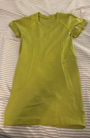 Lululemon shirt thumbnail 1