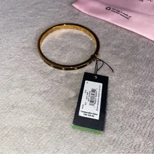 Kate Spade Enamel Gold Tone Spot The Spade Bangle Bracelet thumbnail 4