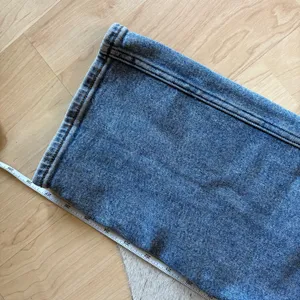 GOOD AMERICAN Good Curve Distressed Jeans‎ Size 10/30 STYLE: GCS127T thumbnail 9