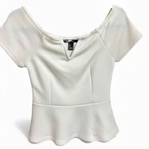 Forever 21 White Short Sleeve Peplum Blouse Sz S thumbnail 2