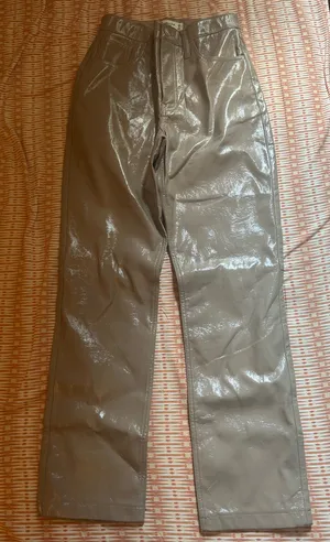 Abercrombie 90s Straight Ultra High Rise Taupe Patent Leather Pants thumbnail 3