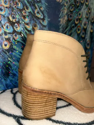 DV by Dolce Vita Taupe Lace-Up Leather Ankle Boots Size 8 thumbnail 2
