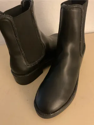 Steven By Steve Madden women Black Chelsea Platform Ankle Boots US 8.5 thumbnail 9