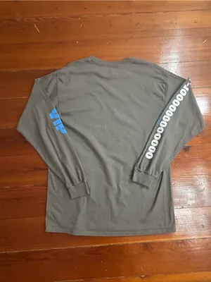 Post Malone F-1 Trillion Country Album Long Sleeve Graphic T-Shirt Sz L 👽💛 thumbnail 8