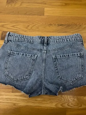 Hollister Jean Shorts Low-Rise Short thumbnail 3
