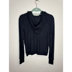 Evereve Zoey‎ Ribbed Inset Hoodie NWT sz XS Black thumbnail 2