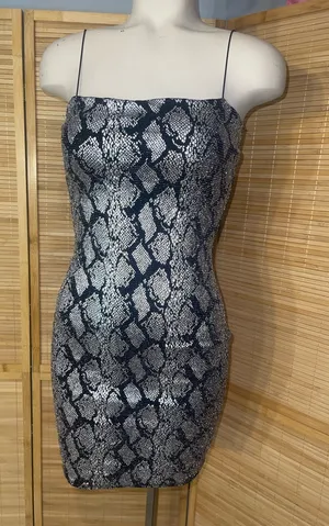 Windsor silver black snakeskin mini dress woman’s medium STRETCHY! thumbnail 1