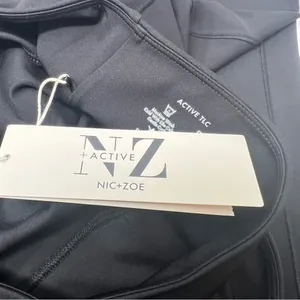 NIC+ZOE Active TLC Flare Leggings M Black Crossover Foldover Waist NWT thumbnail 7