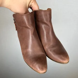 Frye Carson Piping Leather Ankle Boots Cognac Brown Zip Block Heel 7M 3471733-WH thumbnail 2