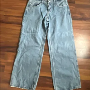 Hollister Low Rise Baggy Jeans W29 Size 8 | Y2K Wide Leg Baggy Denim thumbnail 1