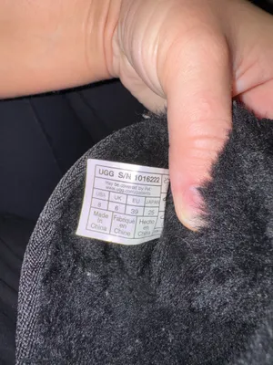 Black UGG Women’s thumbnail 7