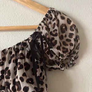Vibe Sportwear Leopard Print Mesh Sheer Babydol Y2K Puff Sleeve Blouse Medium thumbnail 2