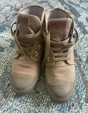 BANGS High Top Sneakers. Men’s 4.5/Women’s 6. Old Pine/Olive Green Lace Up. thumbnail 1