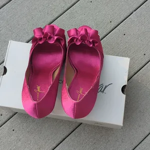 NWT Jacqueline Ferrar Satin Tiffany Peep Toe Heels | Satin Peep Toe Heels thumbnail 6