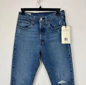 Levi's Premium 501 Original Cropped Womens Jeans High Rise Blue W 26 L 26 NWT thumbnail 5